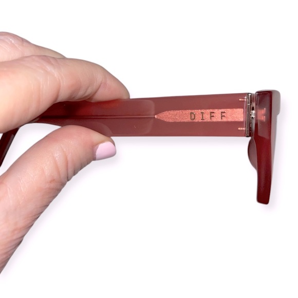 DIFF Katarina Sunglasses Guava Frame Brown Lens NWT main image 4